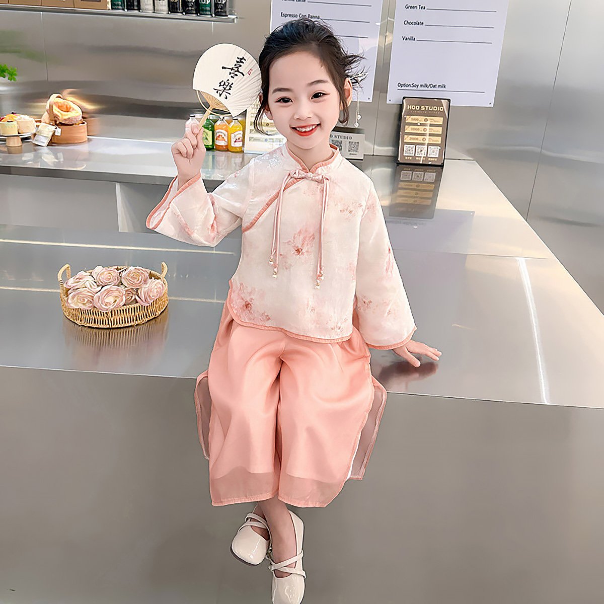 Girls Hanfu Two-Piece Set with embroidered traditional Chinese fashion