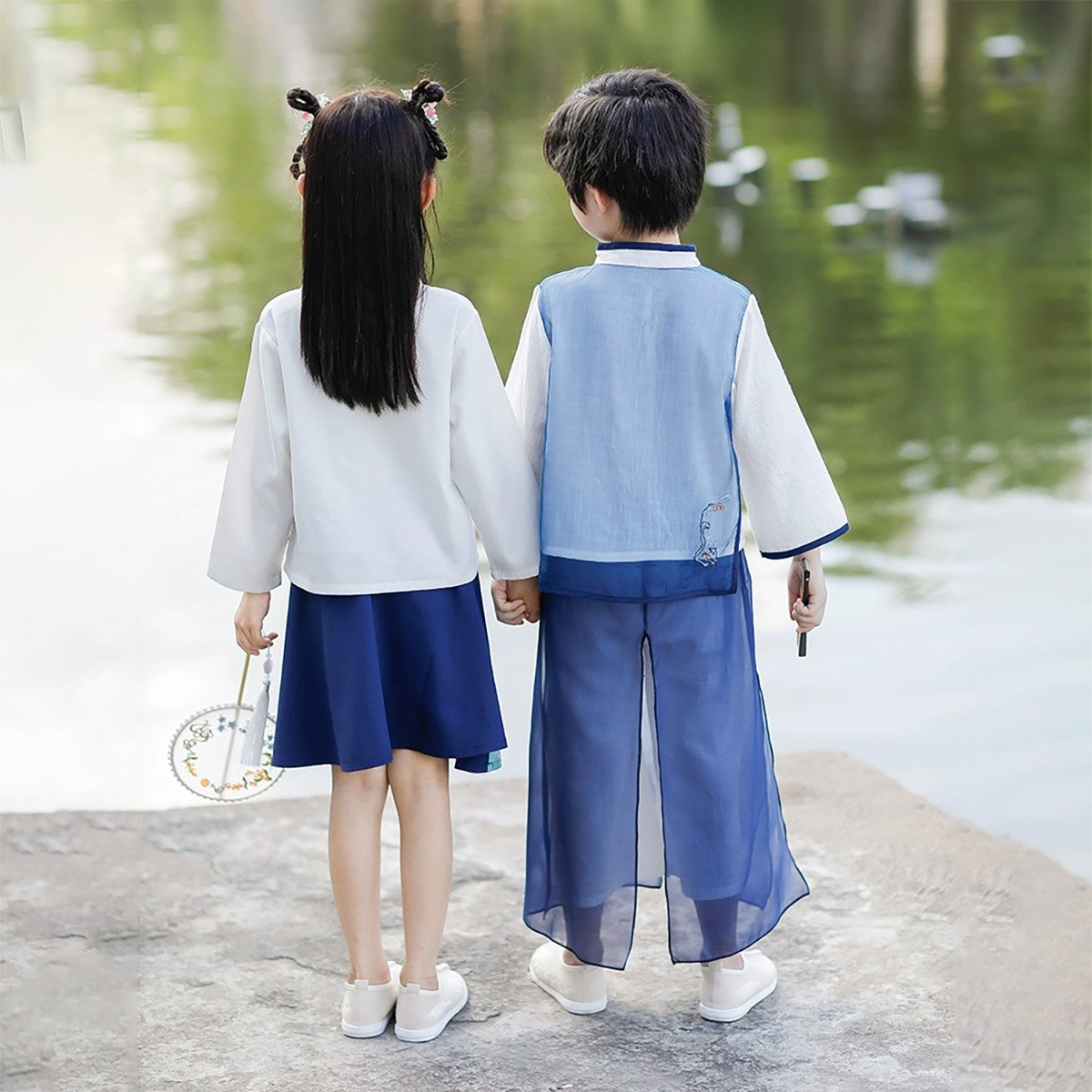Boys Chinese Outfit with embroidered Hanfu traditional clothing