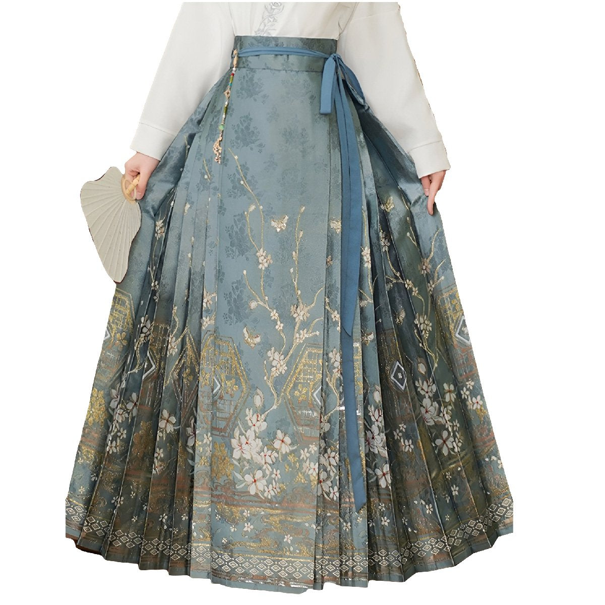Elegant Chinese style set with horseface skirt and embroidered blouse