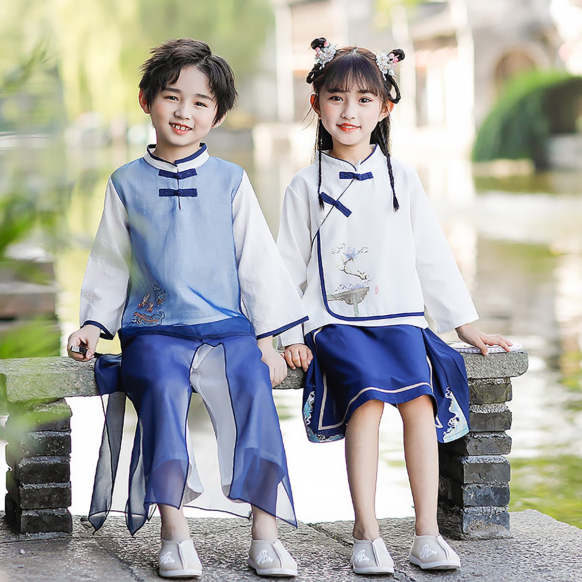 Boys Chinese Outfit with embroidered Hanfu traditional clothing