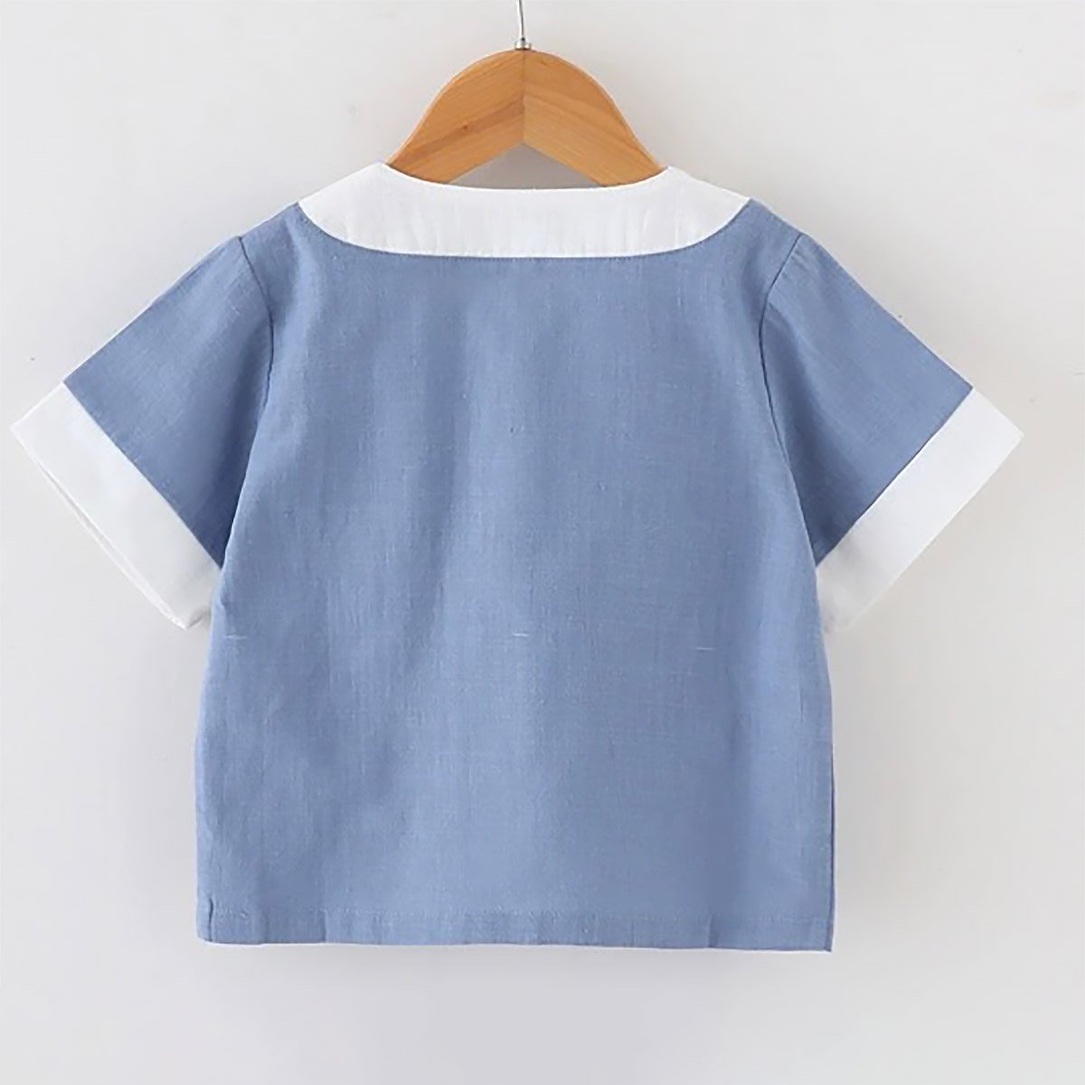 Boys' short-sleeved Hanfu top - traditional Chinese attire with embroidery in blue and light green