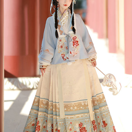 Ming-Style Women's Hanfu with Mamianqun