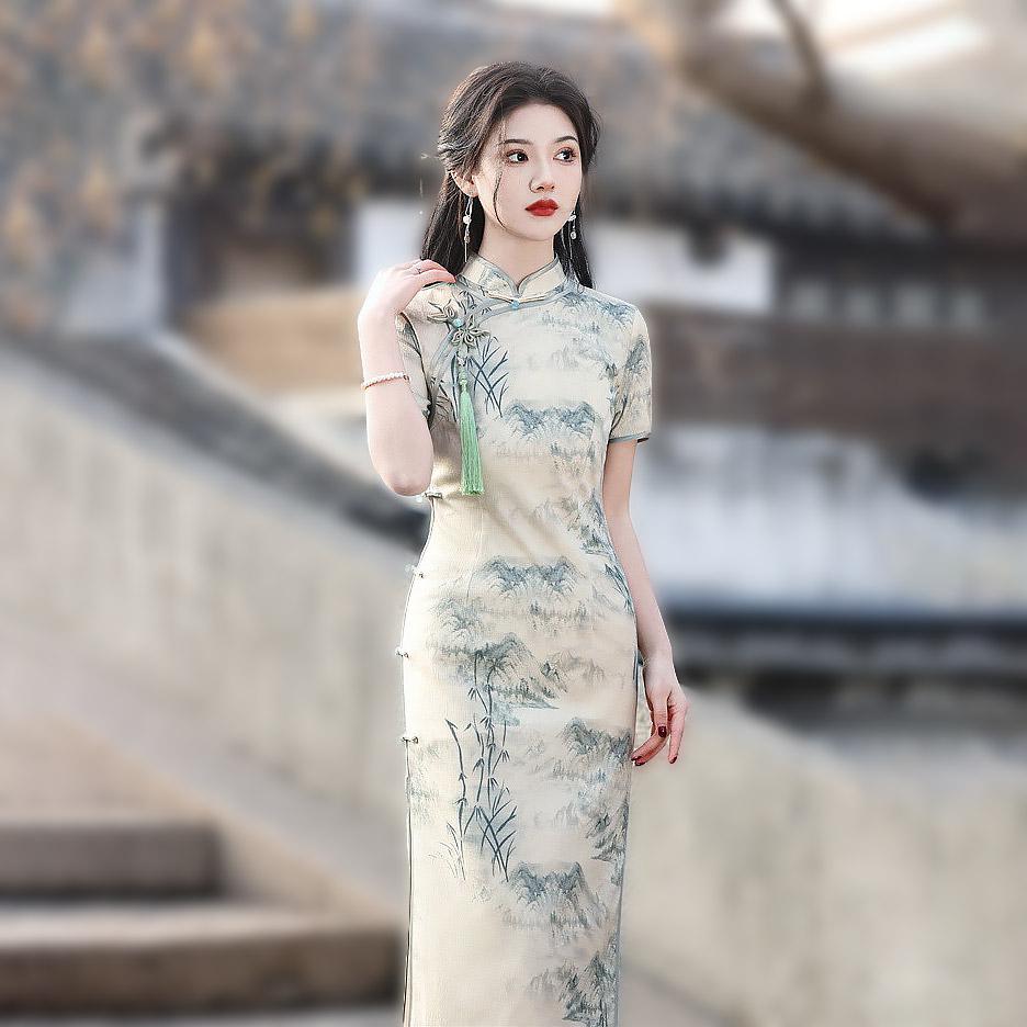 Ivory Floral Slim Fit Cheongsam Dress